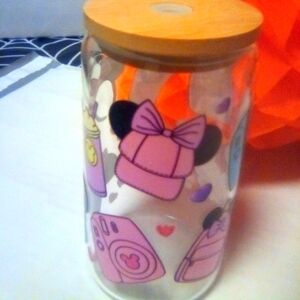 NWT MINNIE 16 oz glass  coffee cup with bamboo lid.